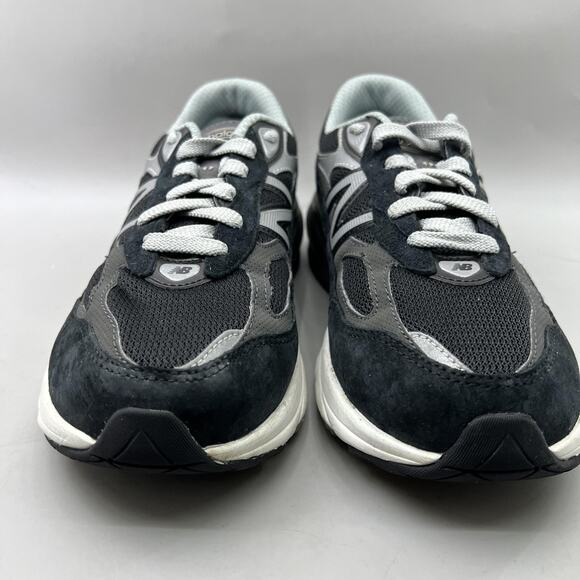 Women's 8 / Boy's 6.5 - New Balance 990v6 XW Extra Wide Running Shoes Sneakers - Picture 2 of 8